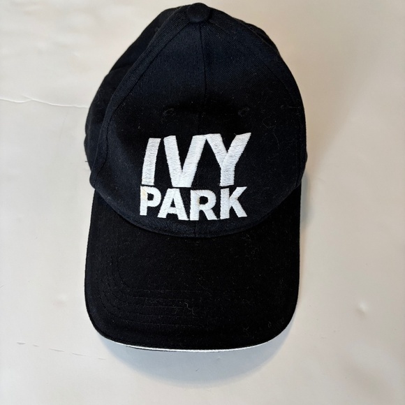 Ivy Park Hat - Picture 1 of 3